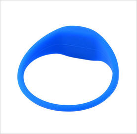 Ανθεκτικό παθητικό κεφάλι καμπυλών Wristband σιλικόνης Wristband RFID τσιπ G03 RFID