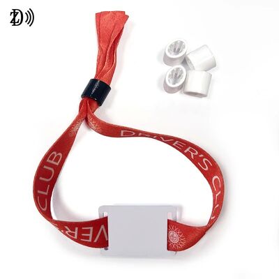 Προσαρμοσμένο υφασμάτινο βραχιόλι NFC 13.56MHz μιας χρήσης με τσιπ S50 RFID για έλεγχο πρόσβασης σε εκδηλώσεις και πάρτι